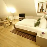 Lejlighed Deutscher Kaiser 4*