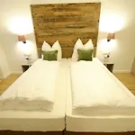 Deutscher Kaiser Lejlighed 4*