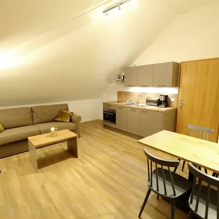 Deutscher Kaiser Apartment 4*