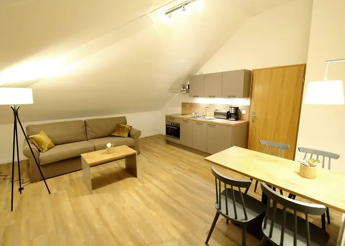 Deutscher Kaiser Appartamento 4*